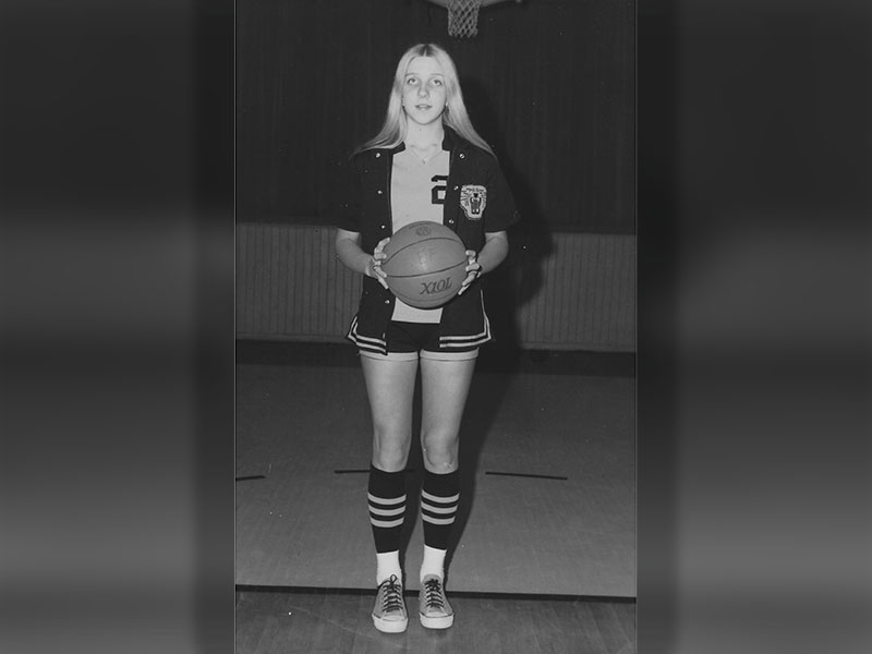 Sherry Callihan Thacker played basketball at Mineral Bluff and moved on to East Fannin High School in the autumn of 1971.